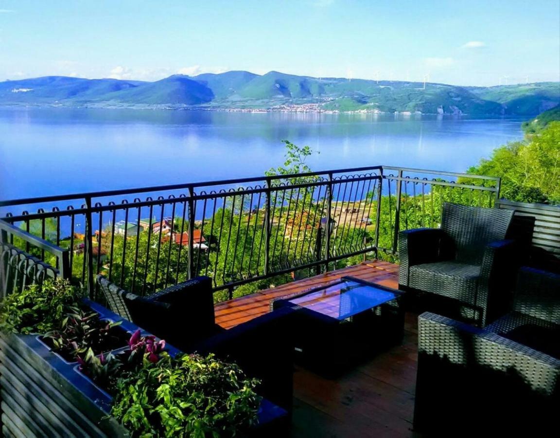 Vila Carobni Breg Golubac Exteriér fotografie